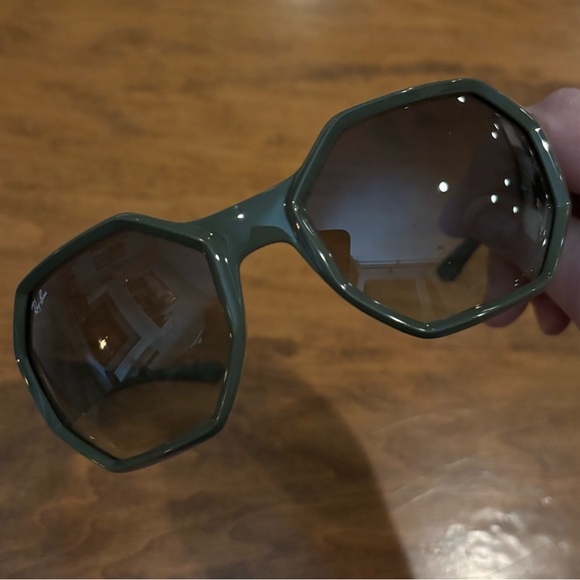 Ray-Ban RB 4337 Olive Green Geometric Sunglasses with Case main image 2